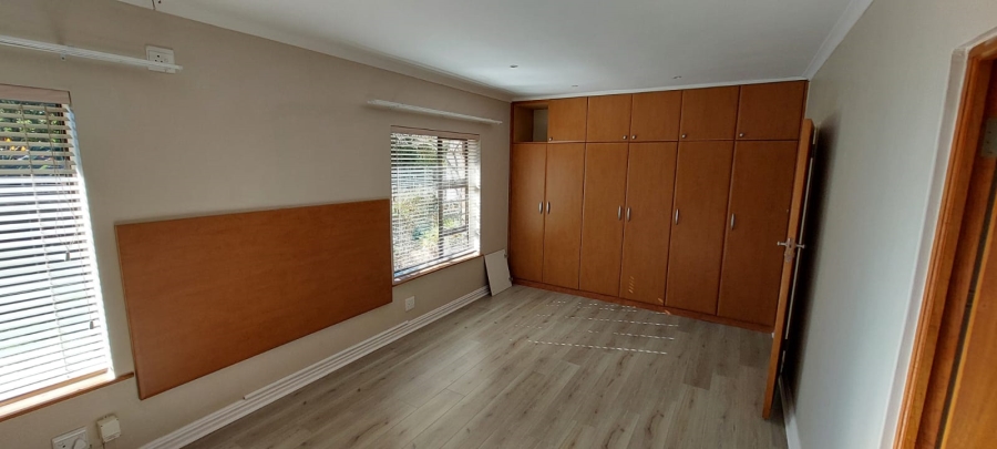 5 Bedroom Property for Sale in Ferreira Town Eastern Cape